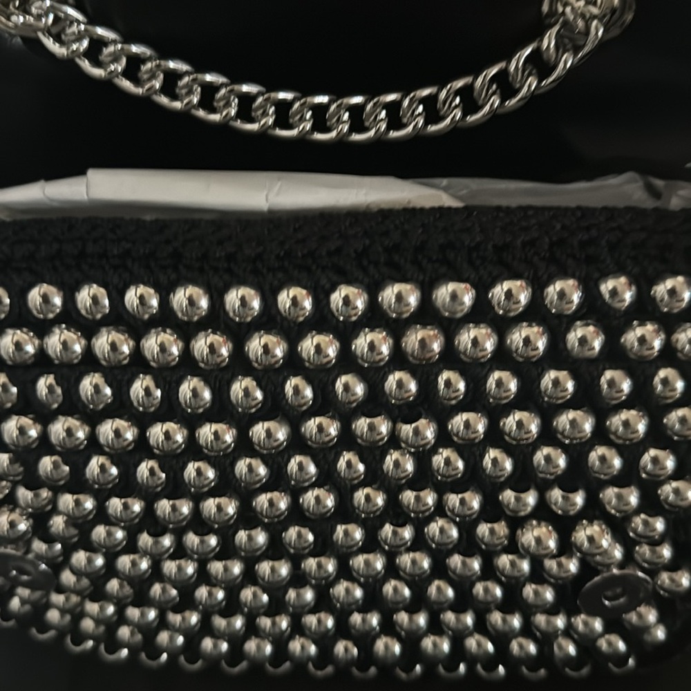 Kurt Geiger London
Medium Kensington Shoulder Bag
Kurt Geiger London - Picture 9 of 14
